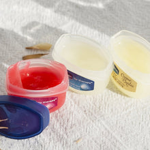 Carregar imagem no visualizador da galeria, Vaseline Hidratante Protetor Labial Therapy Rosy Lips 7g
